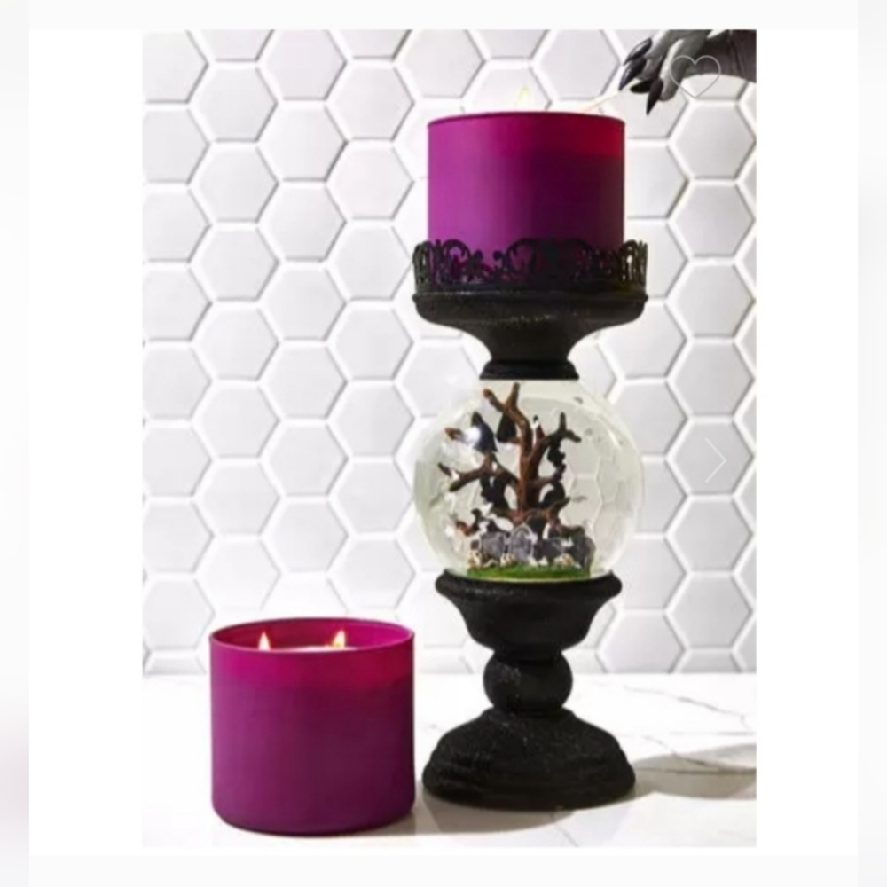 HALLOWEEN CEMETERY PEDESTAL WATER GLOBE CANDLE HOLDER Bath and Body Works NEW